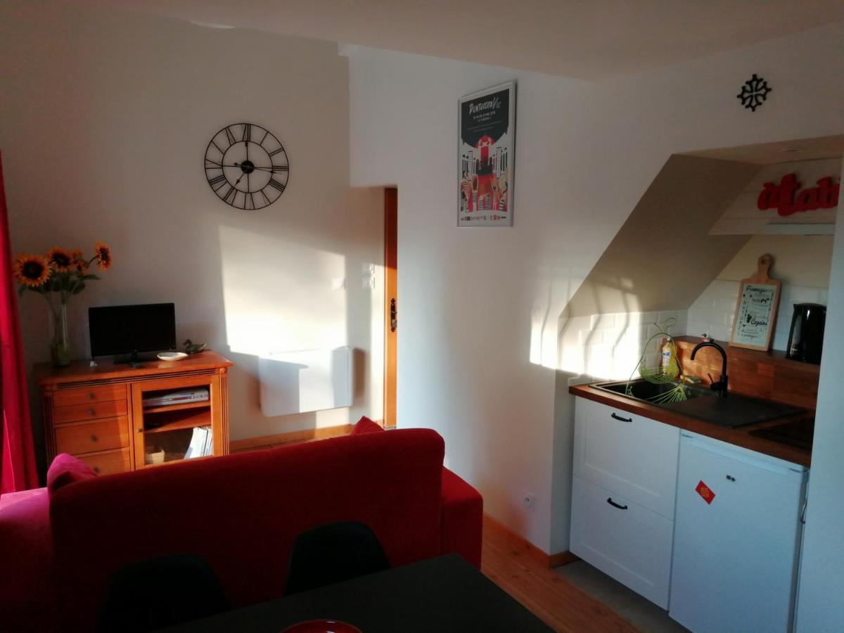 Gite Vacances Bosc D'Esquirol 4 Pers Escorneboeuf Exterior photo